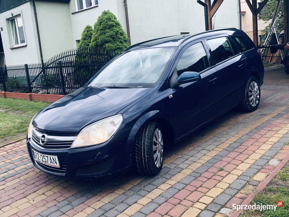 Opel Astra H Kombi 17DTI diesel Przeworsk