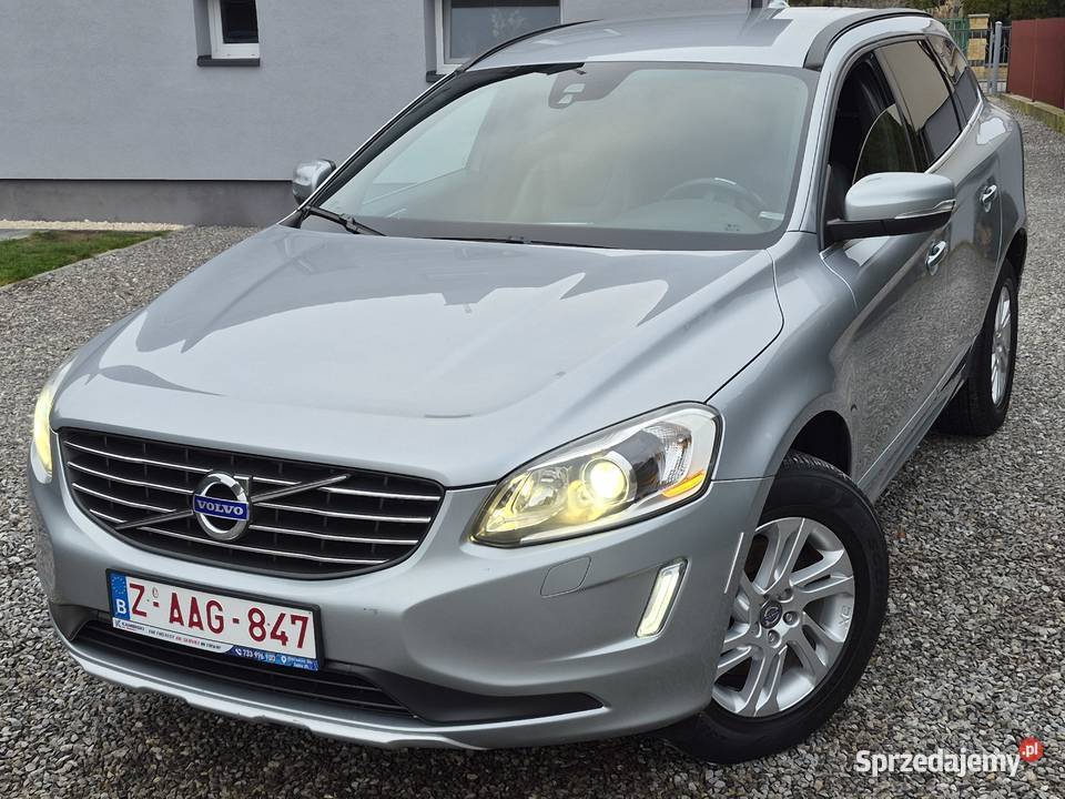 Volvo Xc60 20 d4 163AutomatMomentum reflektory ksenonowe Ostrowiec Świętokrzyski sprzedam
