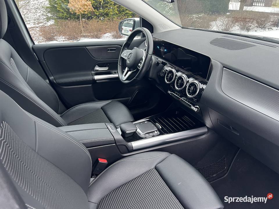 MercedesBenz Klasa B W247 13 Mercedes B180 i