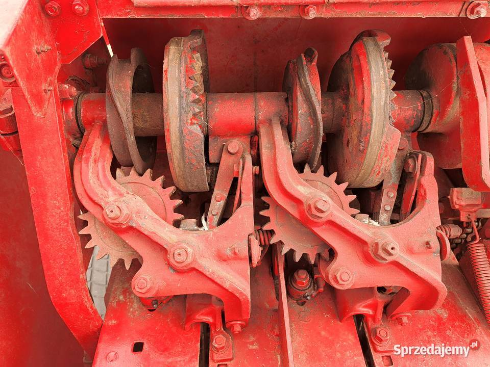 Prasa kostkująca do słomy Massey Ferguson 158 Massey Ferguson Proszowice sprzedam