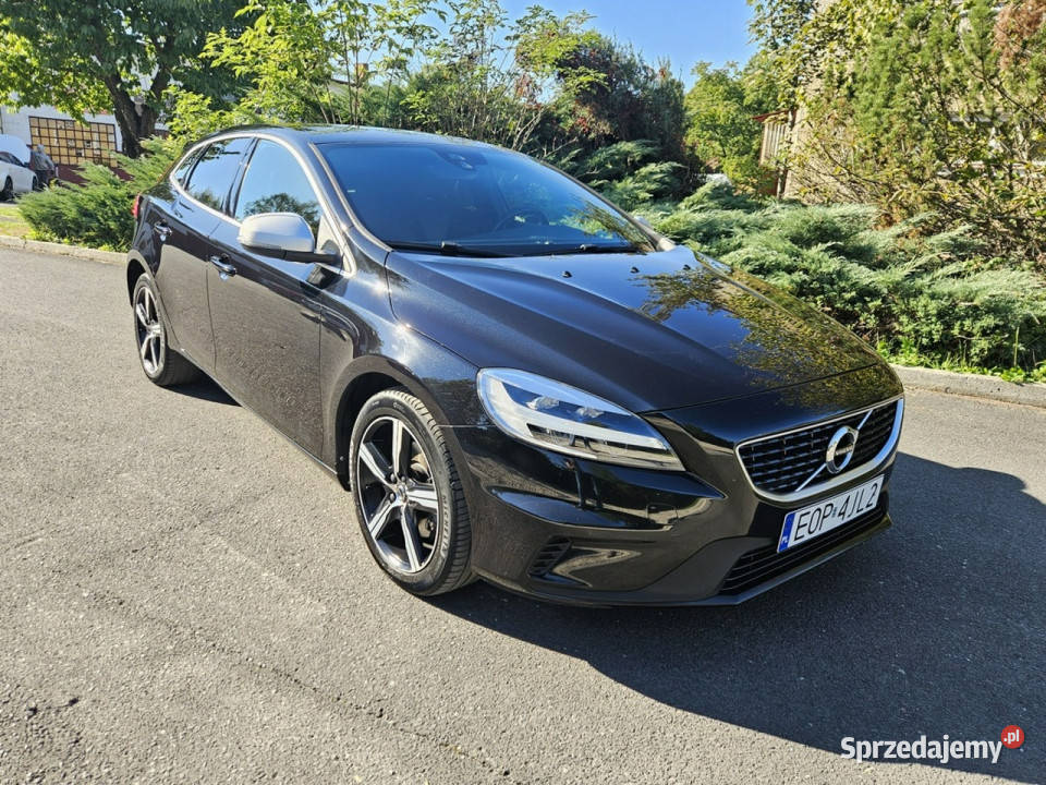 Volvo V40 20 benzyna T4 190 RDesign 100 Rok produkcji 2018 łódzkie