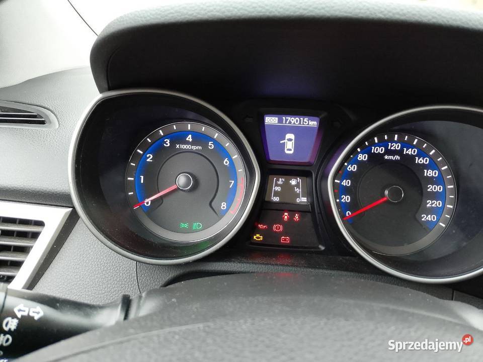 Hyundai i30 16 beznyna biały doskonały stan 2016 benzyna Lublin sprzedam