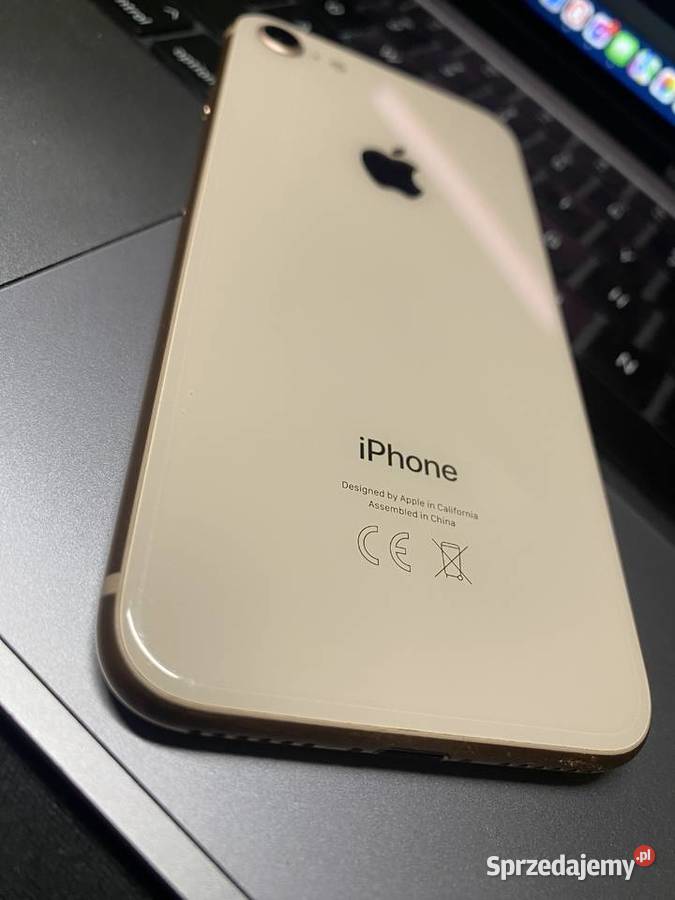 iPhone 8 64 GB złoty z etui Miejska Górka