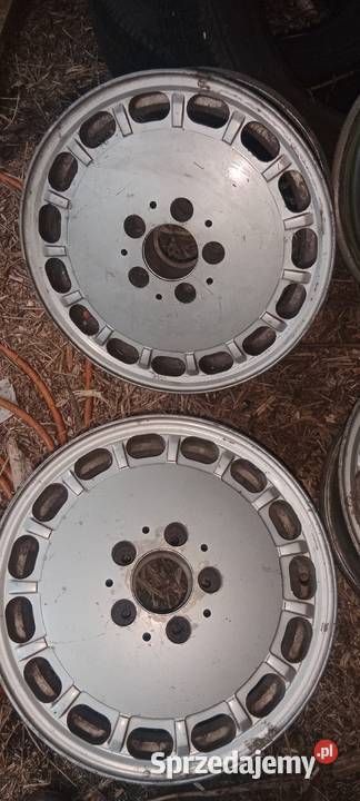 FELGI Mercedes w126 Gullideckel 4 JEDYNA NIE Średnica 15" Kluczbork