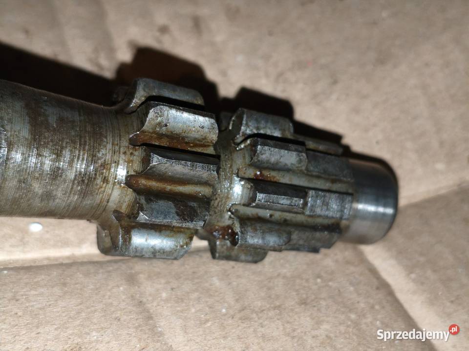 Wał skrzyni biegów że wstecznym biegiem Dniepr Leszno