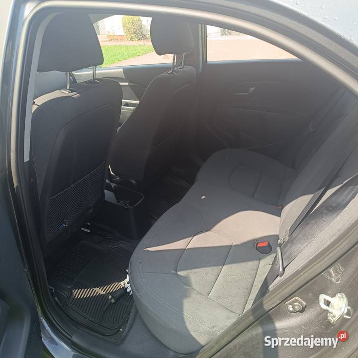 Syndyk sprzeda Kia Rio 2014 r Urzut sprzedam