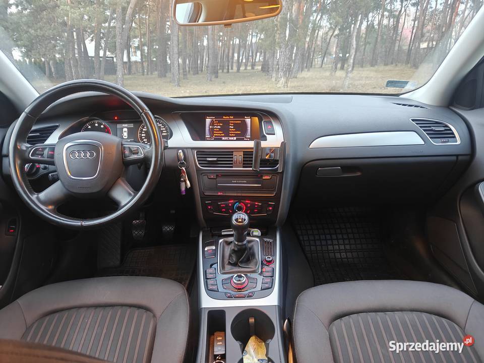 Audi A4 b8 18 tfsi mały przebieg manualna