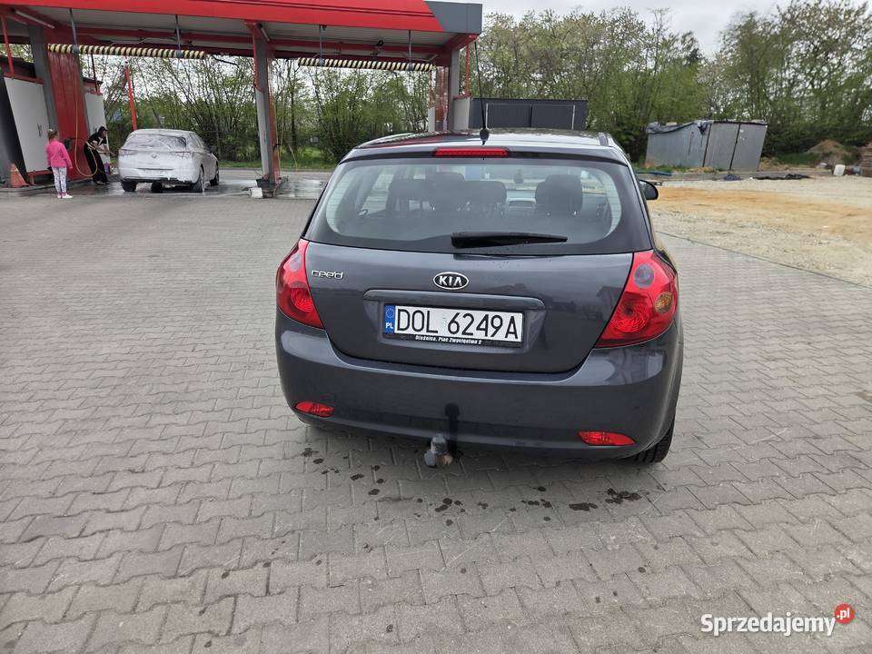 Kia Ceed 16 126 BenzynaLPG 2009 radio Oleśnica