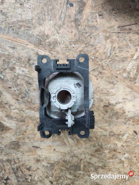 KRATKA ZDERZAKA PRAWA PEUGEOT 3008 9685098077 Lublin sprzedam