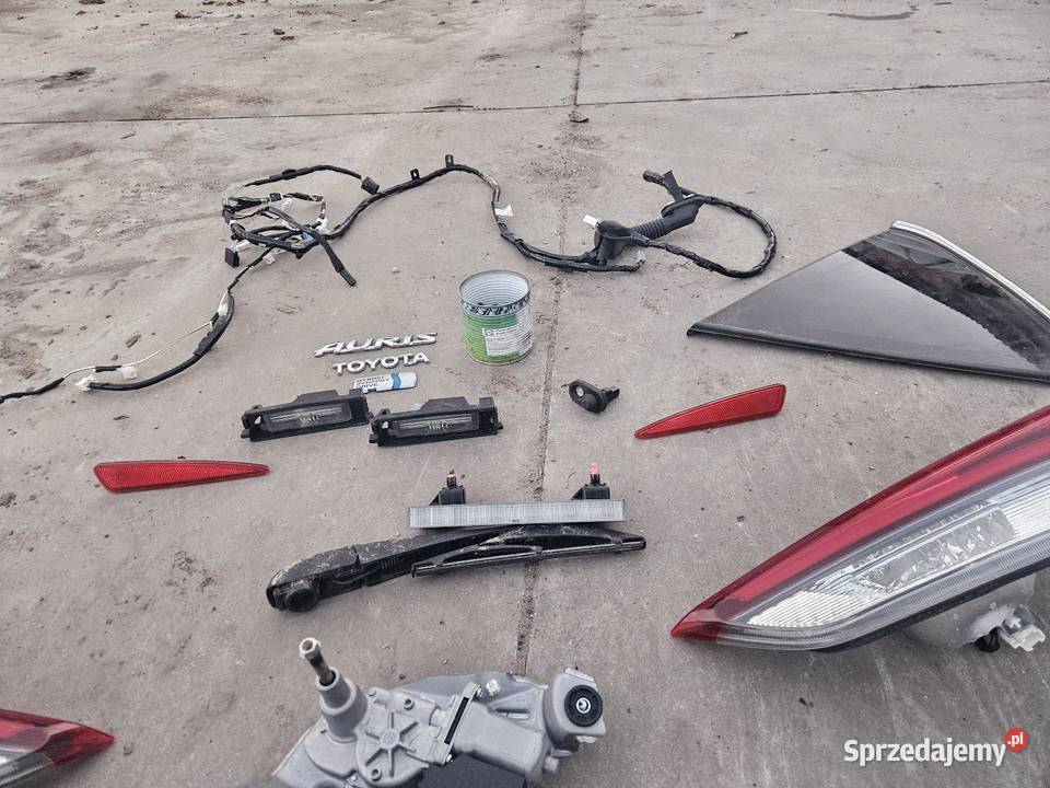 Toyota Auris II 2013r szyba tylna wielkopolskie