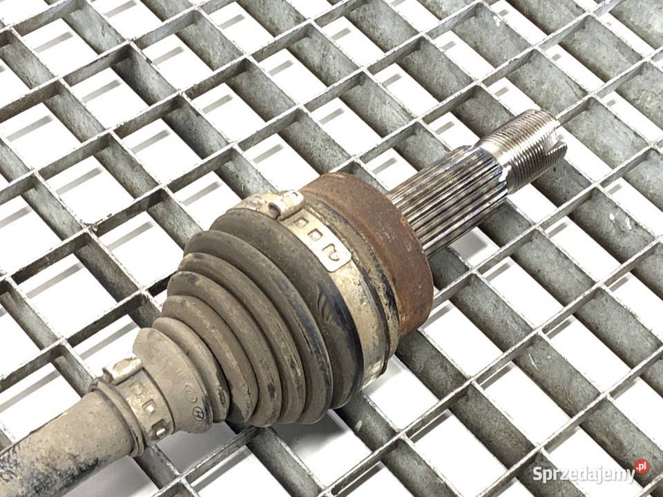 PÓŁOŚ LEWY TYŁ HYUNDAI TUCSON 16 180 SUV PRZEGUB