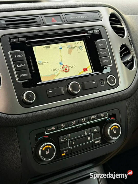 Volkswagen Tiguan 14 125 Lounge Navi Kamera 1395cm3 Radom sprzedam