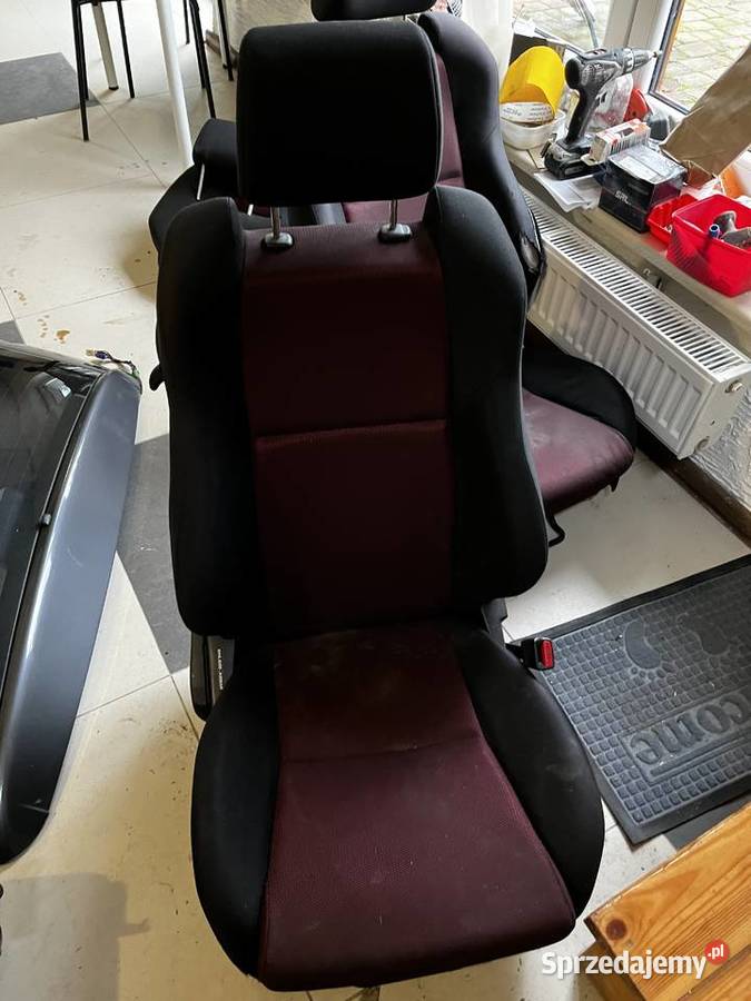Toyota corolla e12 3d części srodek i zewnatrz podlaskie Augustów sprzedam