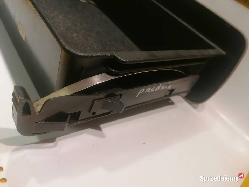 szuflada schowek 8200223819 pod fotel przód Rok produkcji 2004 Piotrków Trybunalski