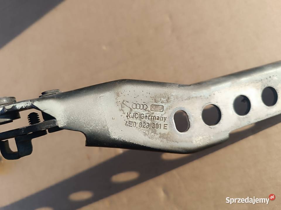 Audi A8 D3 40 TDI 2004r Zawiasy maski klapy Zawiasy, bolce i prowadnice Częstochowa