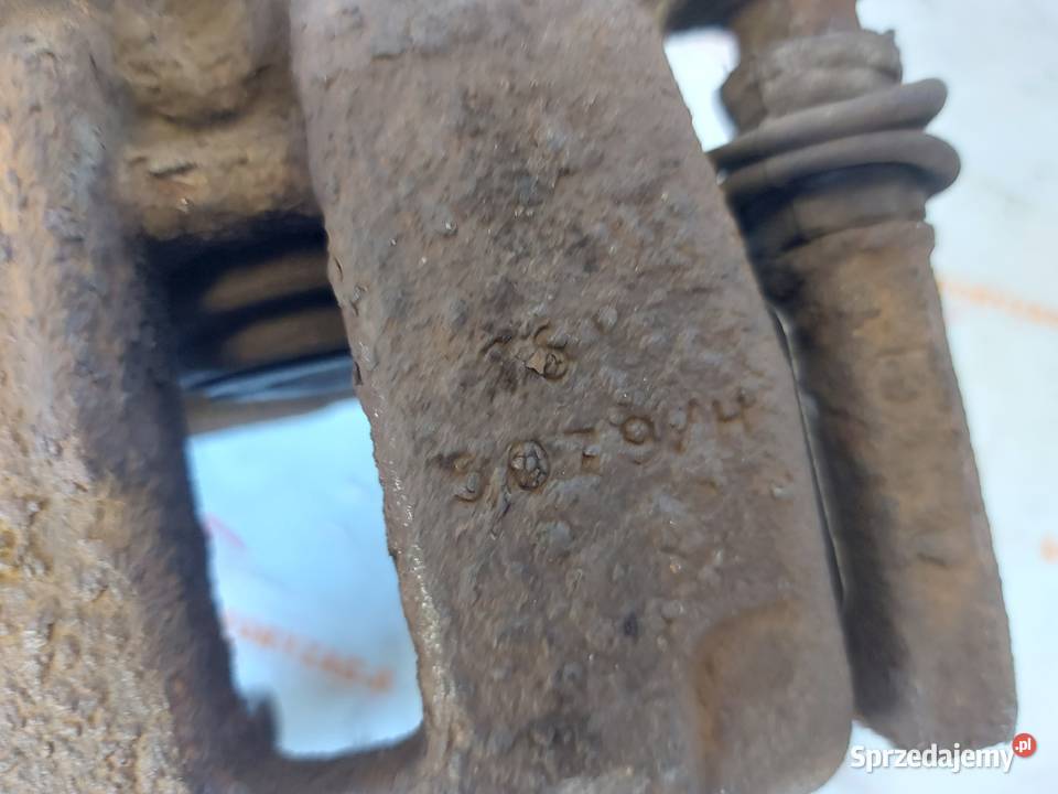VW PASSAT 13r zacisk hamulcowy prawy tył 5079H świętokrzyskie