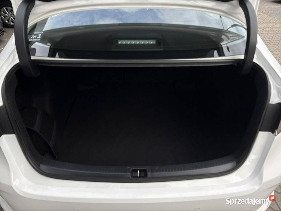 Toyota Corolla 18 Hybrid 122 COMFORT TECH salon