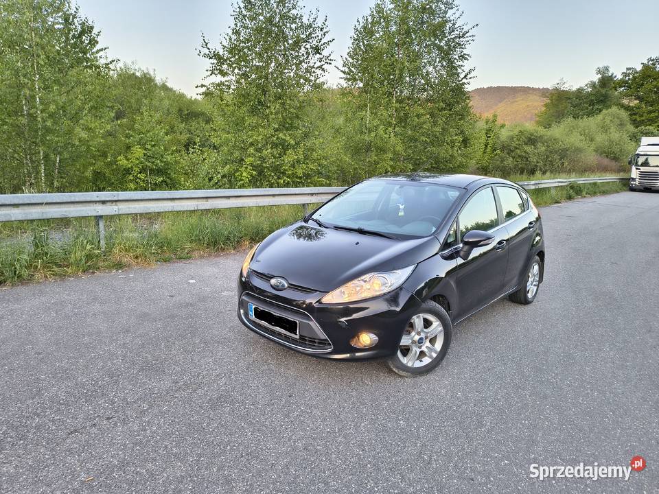 mam do sprzedania Forda Fiestę MK7 Titanuim 16 Zembrzyce