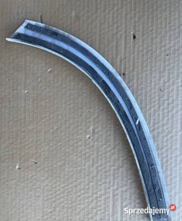 SEAT ATECA 575 LEWA LISTWA ZDERZAKA 575854827D Międzychód