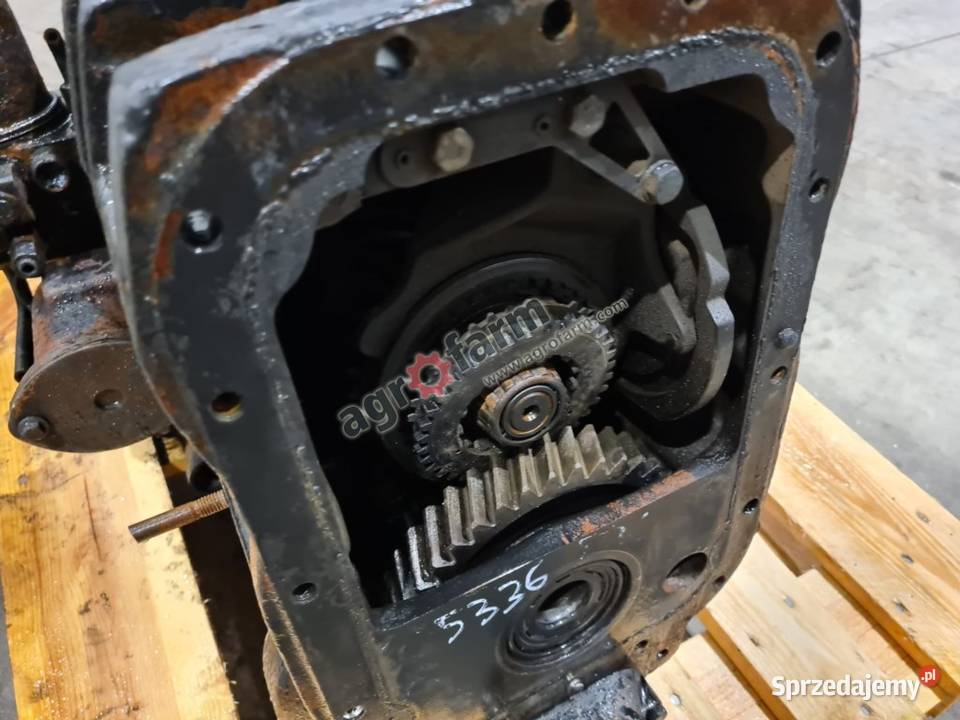 Tylny most Massey Ferguson 4245 Byków sprzedam