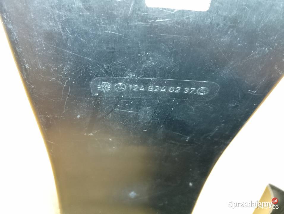 Element centralny tylne kanapy popielniczka c124 Lublin