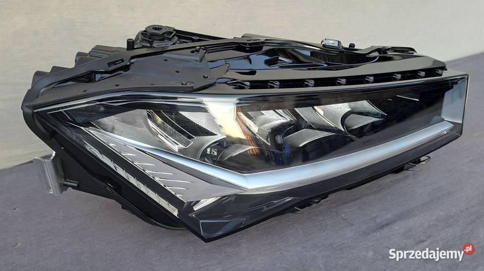 Lampa przód prawa Full LED Skoda Superb IV 2023 Mielęcin