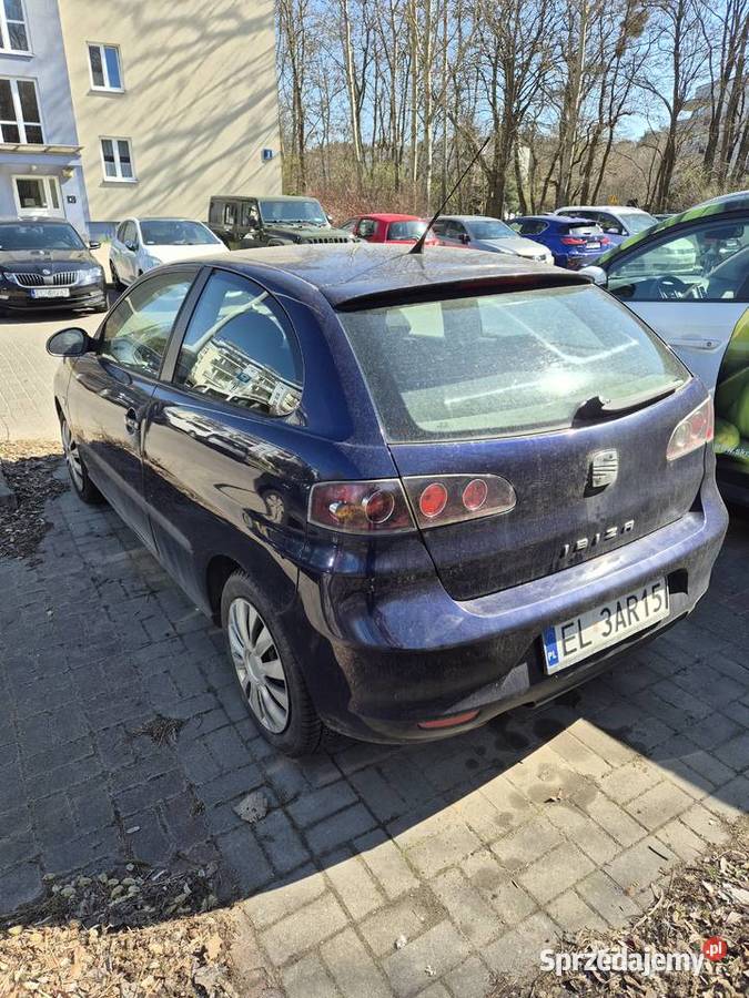 Seat Ibiza 14 benzyna 2006 100 jeździ odpala łódzkie Łódź
