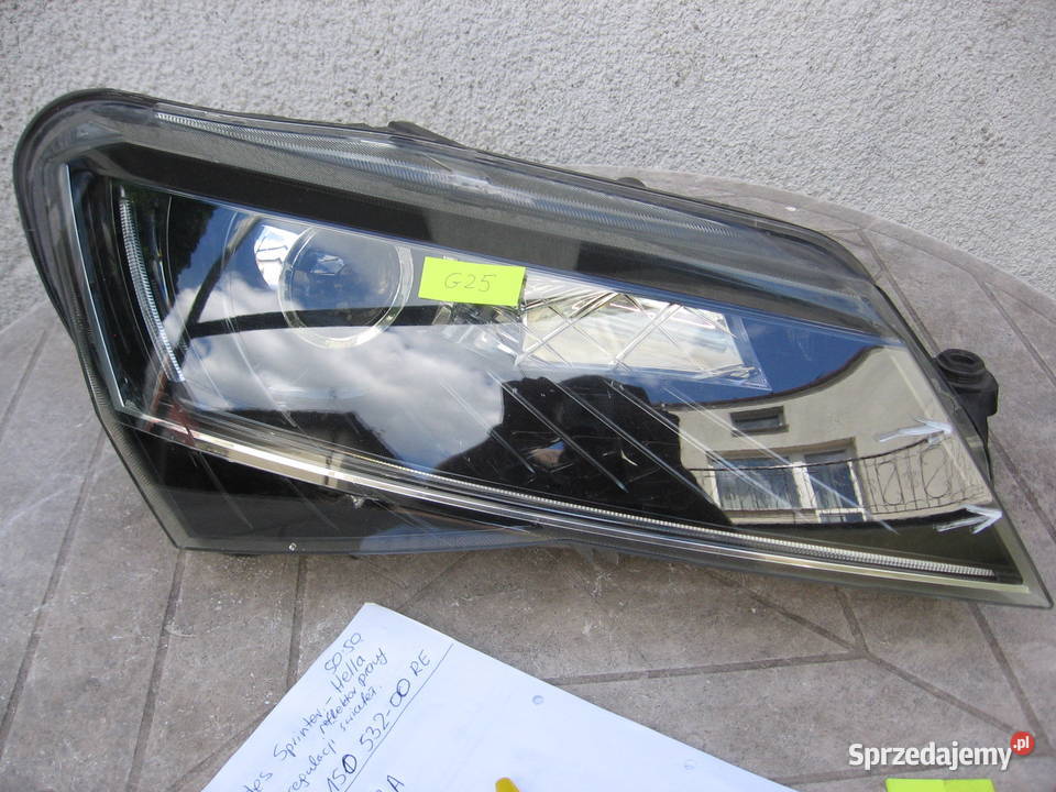 Reflektor prawy lampa prawa Skoda Superb 3 III Lampy przednie Warszawa