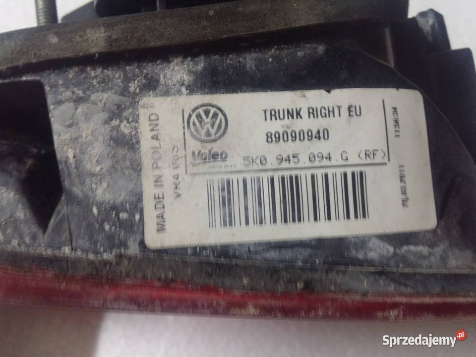 VW GOLF VI 5K0 LAMPA PRAWA TYLNA W KLAPE Lampy tylne Skomielna Biała