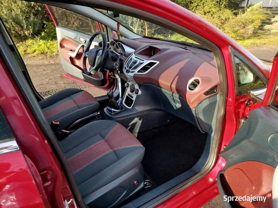 Ford Fiesta 16 TDci Mk7 2008 światła przeciwmgielne Jarocin sprzedam