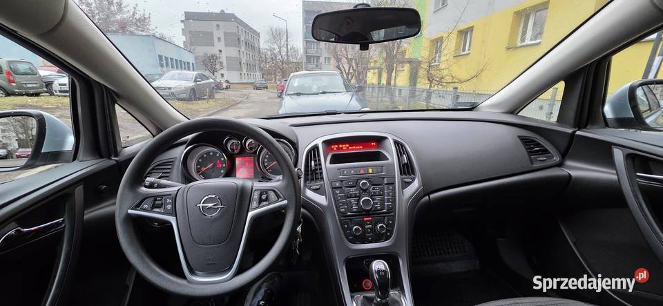 Opel astra j 2017 Rok produkcji 2017 Dąbrowa Górnicza