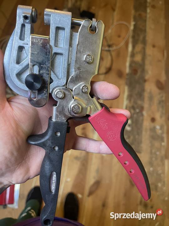 Dziurkacz do blachy Malco HP18KR Zambrów