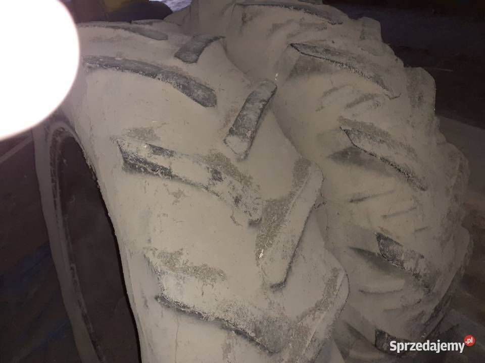 Dwie opony do ciągnika 149 R28 Olszanka sprzedam