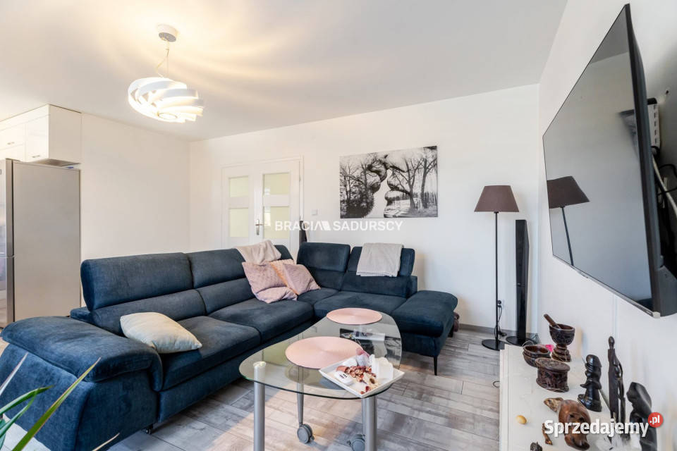 Mieszkanie 6249m2 3 pokoje Kraków Złocieniowa Piętro 1