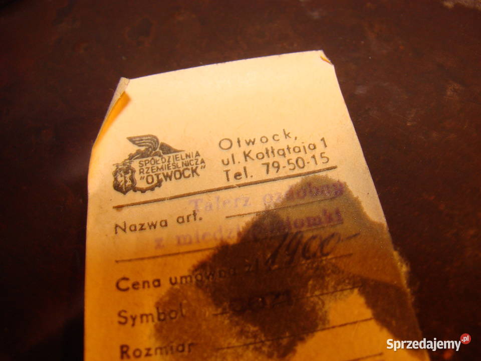 talerz ozdobny z miedzi wzór poziomki PRL Pruszcz Gdański