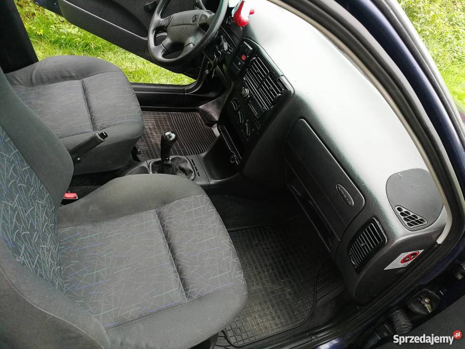 VW polo 16 benzyna kombi 1998 Dźwierzno