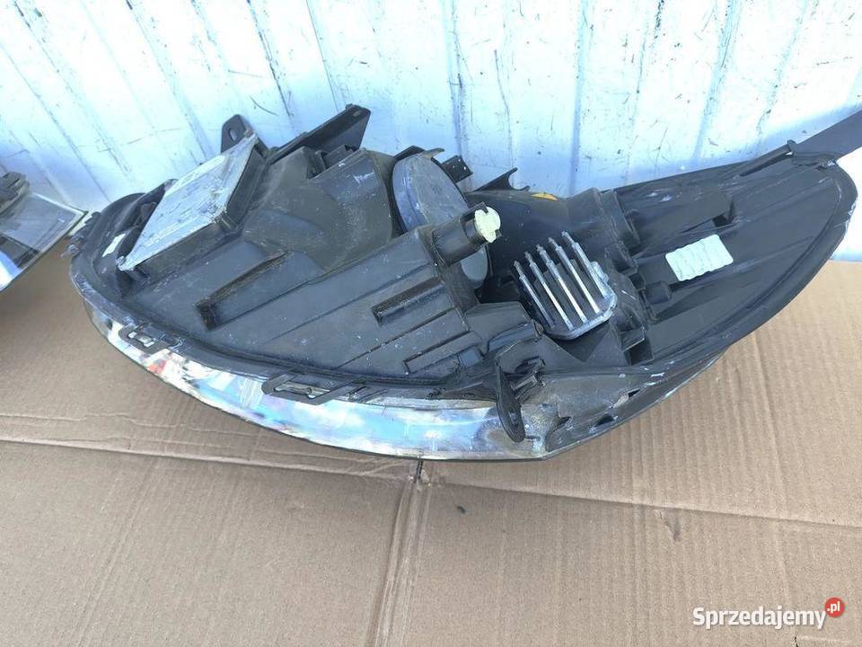 RENAULT CLIO IV BI XENON LAMPA PRZÓD sprzedam