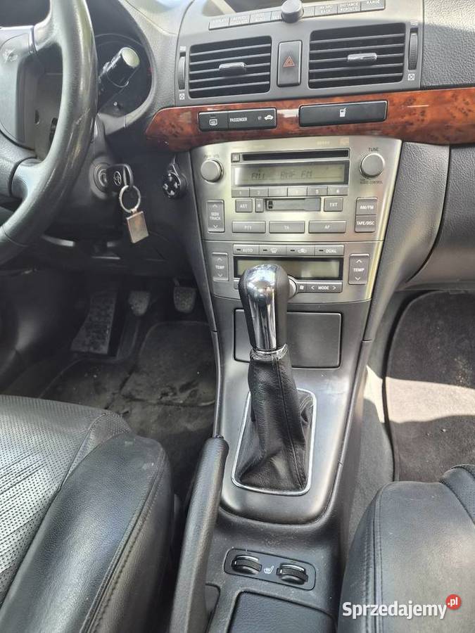 Toyota Avensis Salon Polska nowości w rodzinie isofix opolskie Opole sprzedam