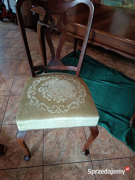 Stół ludwikowski rozkładany i 4 krzesła kujawsko-pomorskie Lipno