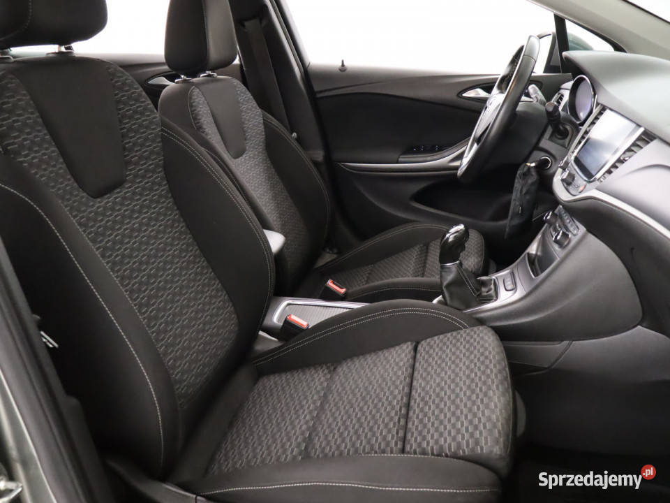 Opel Astra 16 CDTI wielofunkcyjna kierownica Bielany Wrocławskie