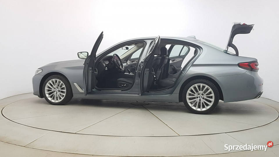 BMW 520 D xDrive mHEV Luxury Line Z Polskiego aluminiowe felgi Warszawa