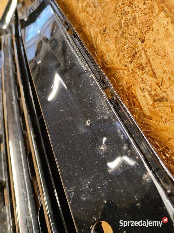 Kratka Środkowa Zderzak Przód BMW X1 U11 MPakiet osobowe Atrapy wielkopolskie Pleszew