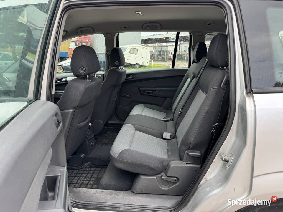 Opel Zafira 18 BENZYNAGAZ 7 OSOBOWA Klimatyzacja nieuszkodzony Zafira Konin