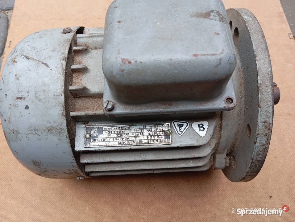 Silnik elektryczny 08 kw wolnoobrotowy 900 obr Ciekoty