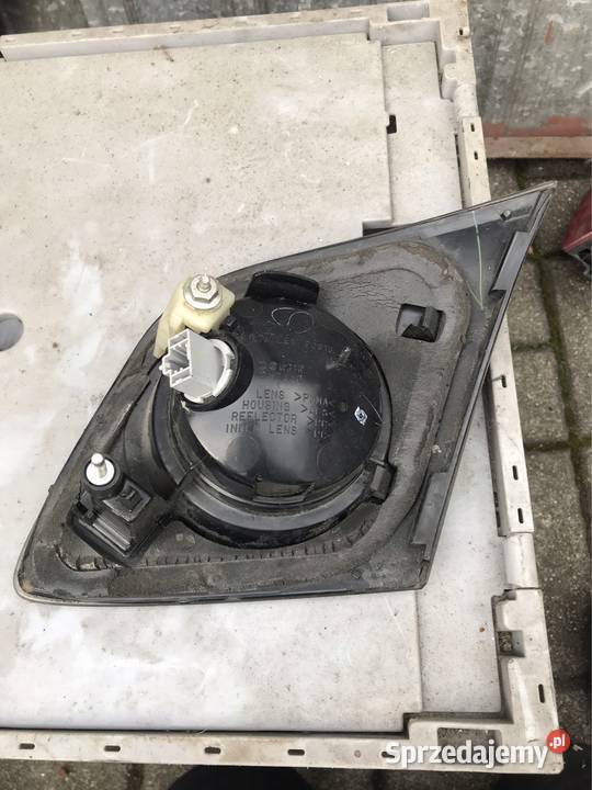 Lampa tył w klapę Mazda 3 lampy tylne Kozy