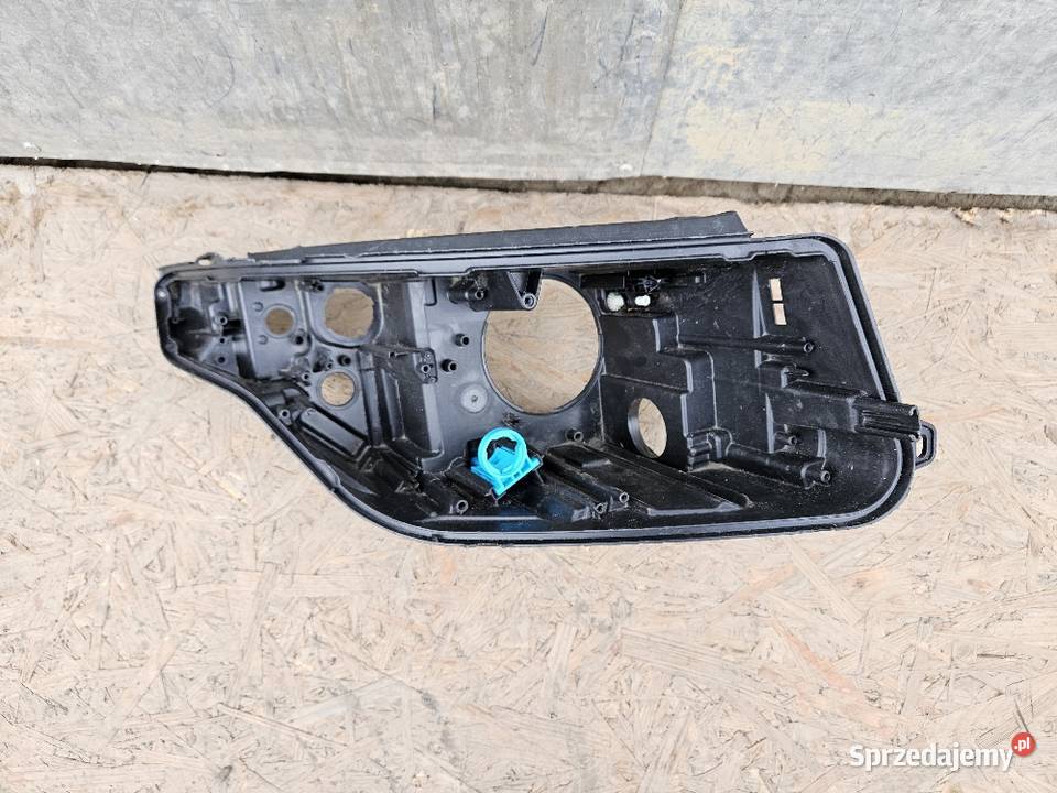 LAND ROVER EVOQUE PUSZKA LAMPY PRAWA XENON Międzychód