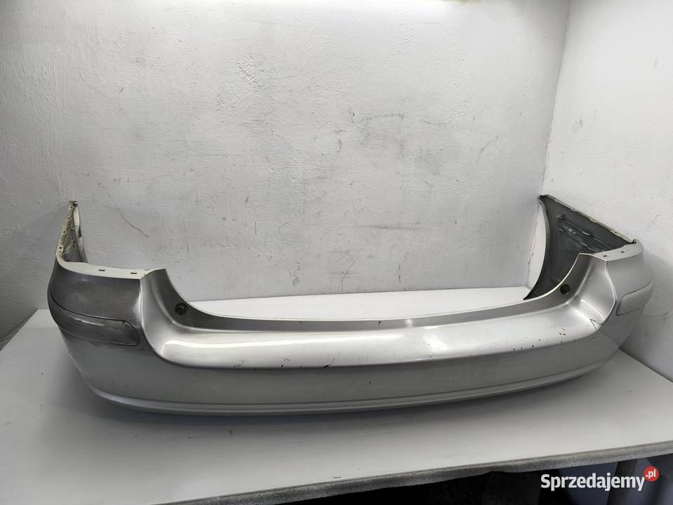 ZDERZAK TYŁ TYLNY TOYOTA AVENSIS II T25 KOMBI Motoryzacja