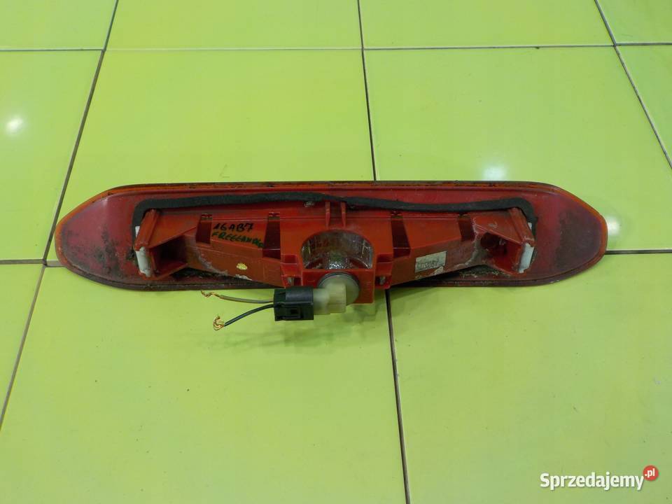 FREELANDER II 22 TD4 07r 5D swiatlo lampa STOP osobowe