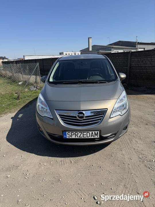 Sprzedam Opel Meriva 14 benzyna benzyna sprzedam