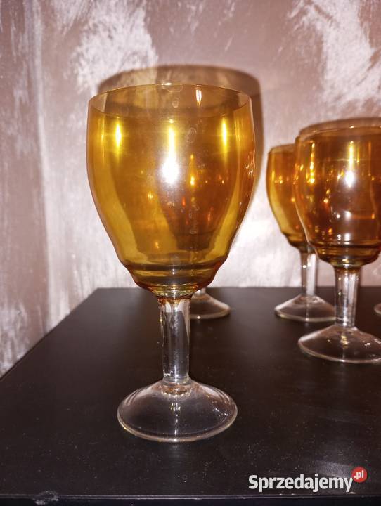 6 kieliszków do wina kolor bursztynowy Biłgoraj